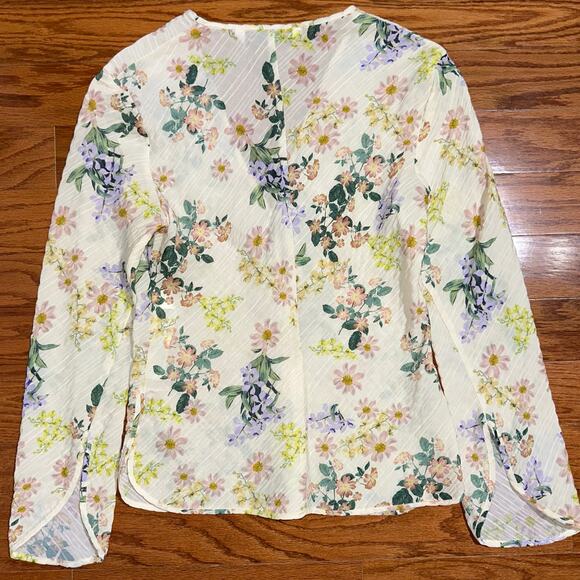 Zara Textured Cream Floral Long Sleeve Sheer Blouse Size Small - Picture 12 of 16
